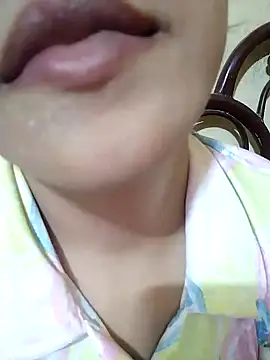 Snapshot of Anki-doll chatting on 02/06/25, 12:48 Anki-doll online show from 02/06/25, 12:48