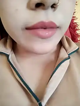 Snapshot of Anki-doll chatting on 02/07/25, 09:37 Anki-doll online show from 02/07/25, 09:37