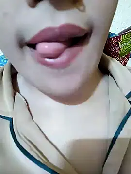 Snapshot of Anki-doll chatting on 02/09/25, 01:03 Anki-doll online show from 02/09/25, 01:03