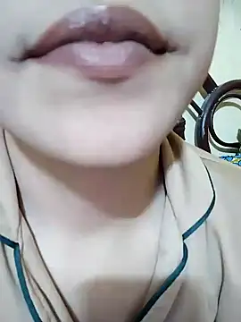 Snapshot of Anki-doll chatting on 02/17/25, 12:38 Anki-doll online show from 02/17/25, 12:38