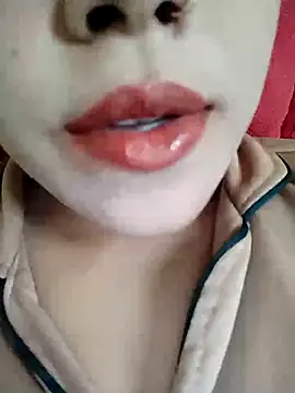 Snapshot of Anki-doll chatting on 02/19/25, 09:39 Anki-doll online show from 02/19/25, 09:39
