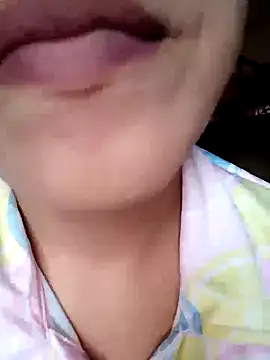 Snapshot of Anki-doll chatting on 02/20/25, 06:06 Anki-doll online show from 02/20/25, 06:06