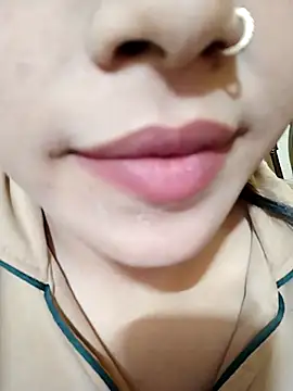 Snapshot of Anki-doll chatting on 02/25/25, 12:24 Anki-doll online show from 02/25/25, 12:24