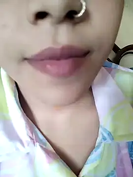 Snapshot of Anki-doll chatting on 02/26/25, 06:15 Anki-doll online show from 02/26/25, 06:15