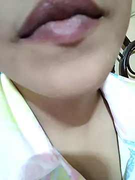 Snapshot of Anki-doll chatting on 03/13/25, 12:46 Anki-doll online show from 03/13/25, 12:46