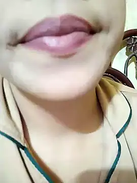 Snapshot of Anki-doll chatting on 03/19/25, 12:45 Anki-doll online show from 03/19/25, 12:45
