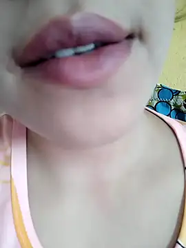 Snapshot of Anki-doll chatting on 09/16/25, 06:03 Anki-doll online show from 09/16/25, 06:03