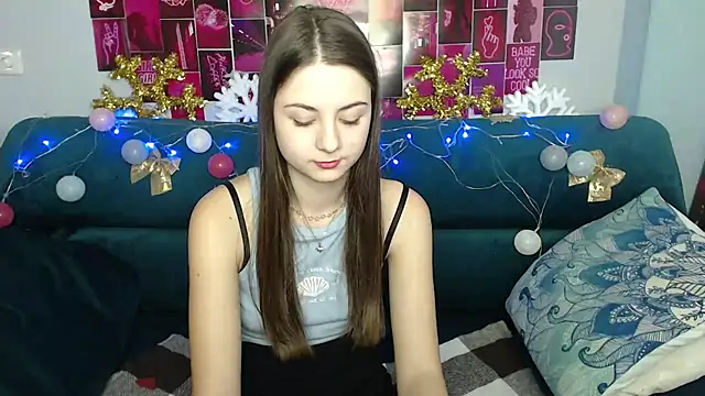 Snapshot of MilanaRoza chatting on 01/03/25, 11:57 MilanaRoza online show from 01/03/25, 11:57