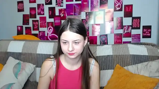 Snapshot of MilanaRoza chatting on 02/11/25, 05:47 MilanaRoza online show from 02/11/25, 05:47