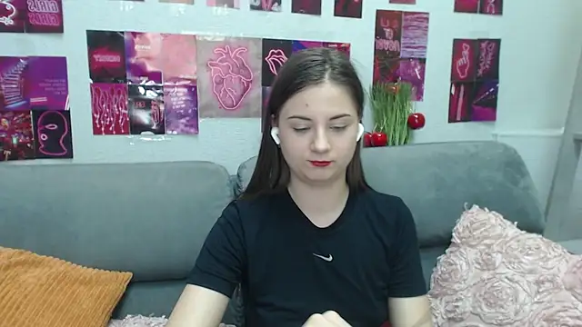 MilanaRoza online show from 04/24/26, 04:53