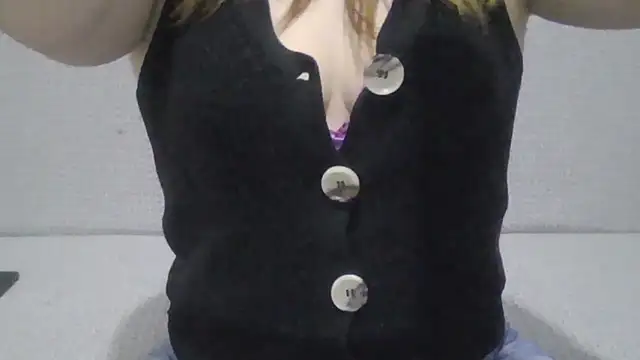 Snapshot of simay1111 chatting on 02/24/25, 05:31 simay1111 online show from 02/24/25, 05:31