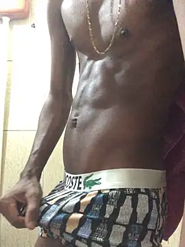 Snapshot of novinhoRJsafado chatting on 11/08/25, 10:41 novinhoRJsafado online show from 11/08/25, 10:41