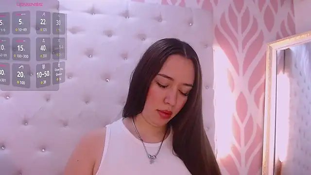 Snapshot of SashaDurante chatting on 03/08/25, 11:37 SashaDurante online show from 03/08/25, 11:37