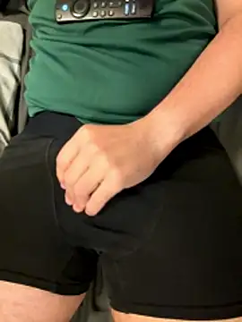 Snapshot of Dan8736 chatting on 10/26/25, 01:50 Dan8736 online show from 10/26/25, 01:50