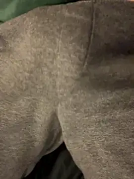 Snapshot of Dan8736 chatting on 11/17/25, 08:47 Dan8736 online show from 11/17/25, 08:47