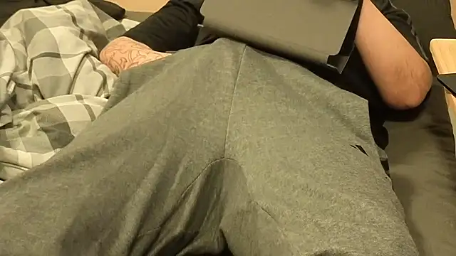 Snapshot of Dan8736 chatting on 01/16/26, 09:08 Dan8736 online show from 01/16/26, 09:08