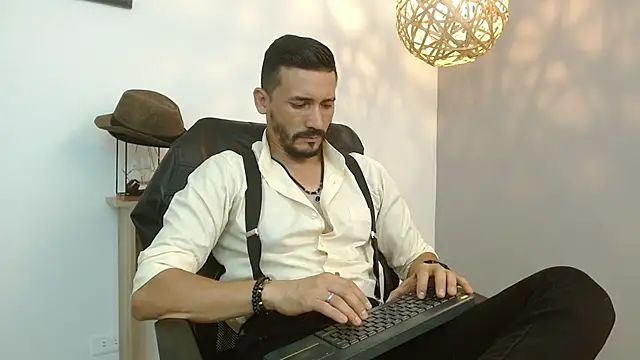 Reiko 85  online show from 02/19/25, 07:16