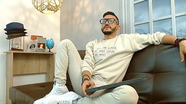 Reiko 85  online show from 03/12/25, 07:17