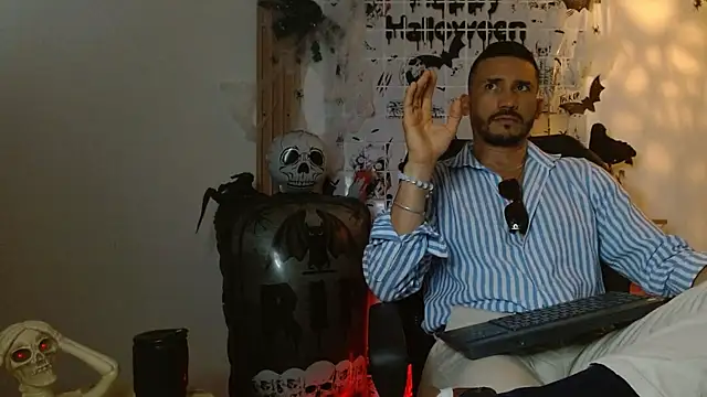 Reiko 85  online show from 10/23/25, 07:45