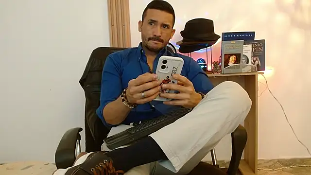 Reiko 85  online show from 11/12/25, 03:01