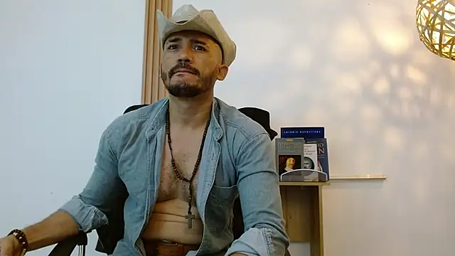 Reiko 85  online show from 11/21/25, 02:49