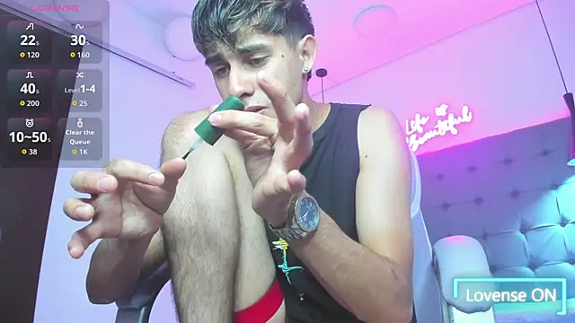 Dyla n18 online show from 10/14/25, 10:21