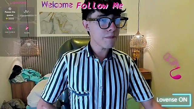 Snapshot of Dyla_n18 chatting on 07/30/26, 09:25 Dyla n18 online show from 07/30/26, 09:25