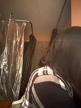 Snapshot of lovlypussy55 chatting on 09/28/25, 12:32 lovlypussy55 online show from 09/28/25, 12:32