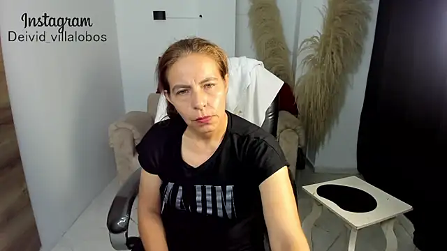 Snapshot of Milf_karlye chatting on 01/31/26, 10:52 Milf karlye online show from 01/31/26, 10:52