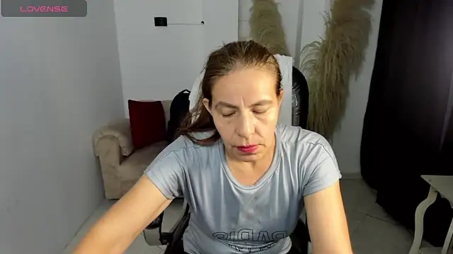 Snapshot of Milf_karlye chatting on 02/22/26, 02:02 Milf karlye online show from 02/22/26, 02:02