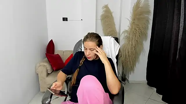 Snapshot of Milf_karlye chatting on 03/15/26, 04:07 Milf karlye online show from 03/15/26, 04:07