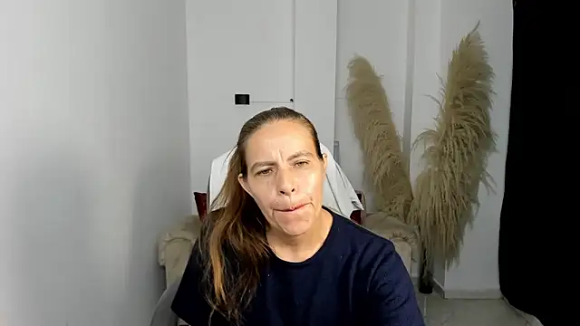 Snapshot of Milf_karlye chatting on 03/18/26, 03:42 Milf karlye online show from 03/18/26, 03:42