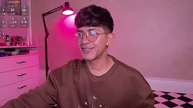 teobowny  online show from 09/30/25, 12:32