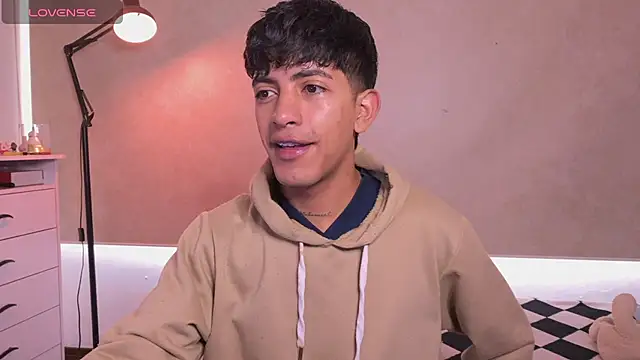 Snapshot of teobowny_ chatting on 01/11/26, 03:28 teobowny online show from 01/11/26, 03:28