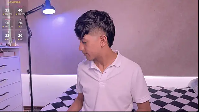 Snapshot of teobowny_ chatting on 03/05/26, 07:10 teobowny online show from 03/05/26, 07:10