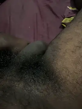 mallucallboy2104 online show from 04/27/26, 07:56