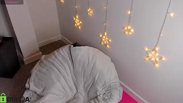 Jennifer Wadee online show from 12/14/25, 11:53