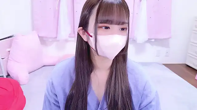 Snapshot of MAIKA_pyon chatting on 11/05/25, 10:04 MAIKA pyon online show from 11/05/25, 10:04