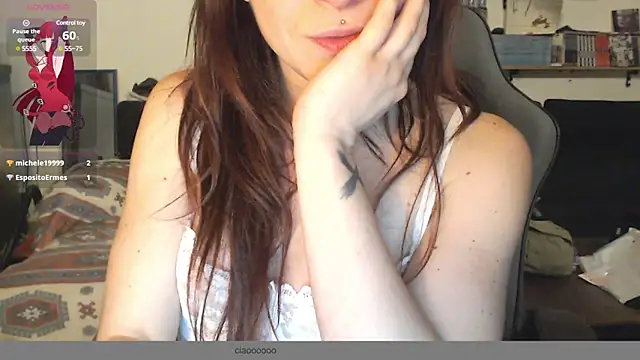 Snapshot of complicata_mente chatting on 01/07/25, 10:08 complicata mente online show from 01/07/25, 10:08