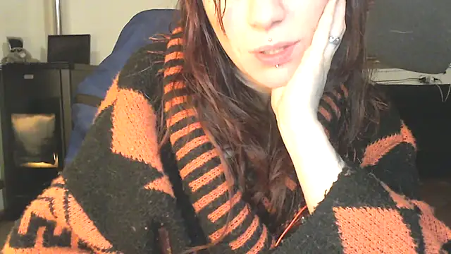 Snapshot of complicata_mente chatting on 03/18/25, 08:59 complicata mente online show from 03/18/25, 08:59