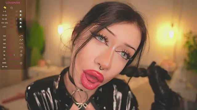 Devilsss toy online show from 10/04/25, 03:54