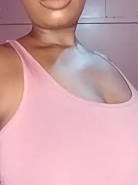 Luciouslips00 online show from 05/08/26, 06:35