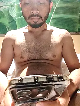 Snapshot of Punekarmanoj97 chatting on 11/24/25, 05:23 Punekarmanoj97 online show from 11/24/25, 05:23