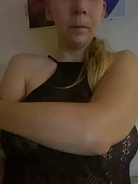 Snapshot of Mandispandis1 chatting on 10/05/25, 08:51 Mandispandis1 online show from 10/05/25, 08:51