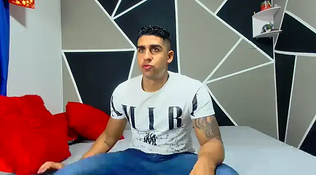 Snapshot of astrom_greyy chatting on 12/19/24, 06:45 astrom greyy online show from 12/19/24, 06:45