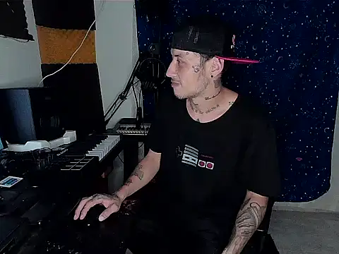 patrik tattoo  online show from 12/11/24, 04:07