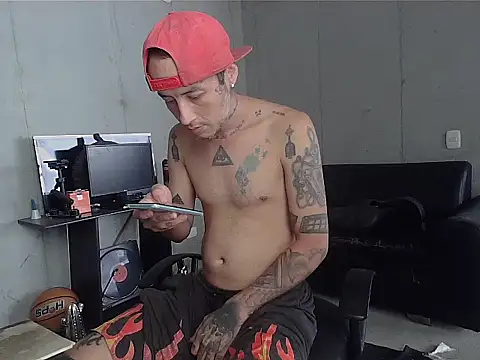 Snapshot of patrik_tattoo_ chatting on 04/09/26, 04:56 patrik tattoo online show from 04/09/26, 04:56