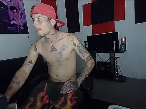 Snapshot of patrik_tattoo_ chatting on 04/14/26, 01:55 patrik tattoo online show from 04/14/26, 01:55