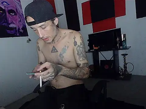 Snapshot of patrik_tattoo_ chatting on 04/23/26, 04:35 patrik tattoo online show from 04/23/26, 04:35