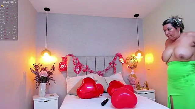 tutu milf online show from 02/17/25, 07:10